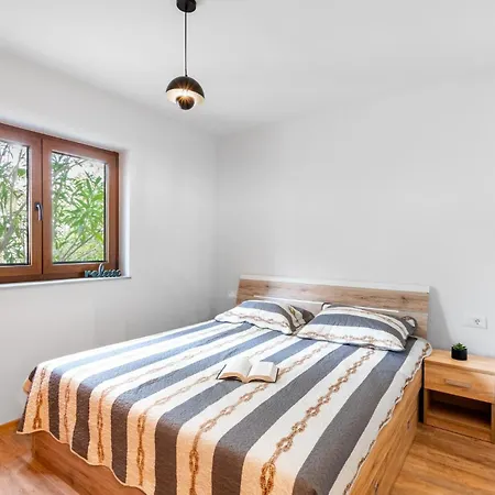 Koprivnjak 1 Apartment *